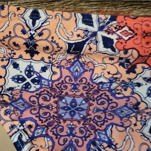 "Daisy Fuentes " Woman's bikini Bottoms 👙 Size: 14 peach/blue/white NWT - Picture 5 of 8
